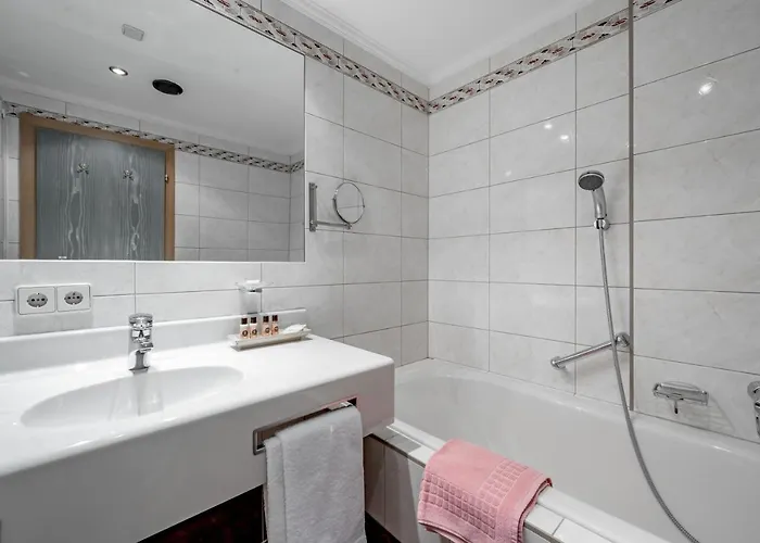 מלון דירות Residenz Tamara 4*